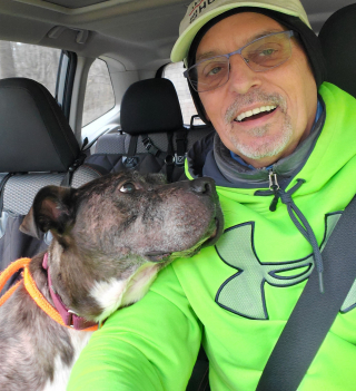 Illustration de l'article : Doug s’est donné corps et âme pour trouver une famille à l’un des pensionnaires d’un refuge et n’a jamais lâché l’affaire