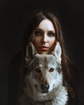 Illustration de l'article : 20 photos de chiens mis en scène dans des décors oniriques et enchanteurs