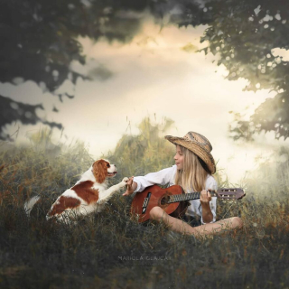 Illustration de l'article : 20 photos de chiens mis en scène dans des décors oniriques et enchanteurs