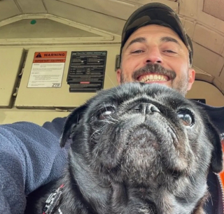 Illustration de l'article : Ce conducteur de train n’hésite pas à stopper les machines, pour porter secours à un Carlin disparu