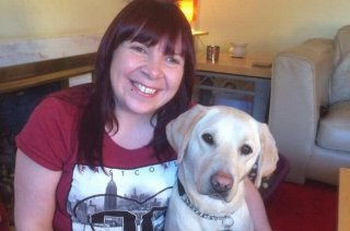 Illustration de l'article : En rencontrant une chienne d’assistance, une femme atteinte de cécité retrouve goût à la vie
