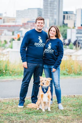 Illustration de l'article : C’est grâce à la présence de son chien bien-aimé que cette femme parvient à surmonter le deuil causé par la mort de son père