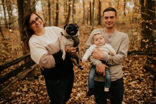 Illustration de l'article : Une famille se voit refuser l&rsquo;adoption d&rsquo;un chien en raison du handicap de leur fils 