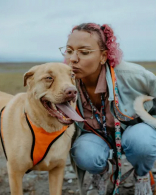 Illustration de l'article : Simba, un chien à la mâchoire unique en son genre, a trouvé la famille idéale