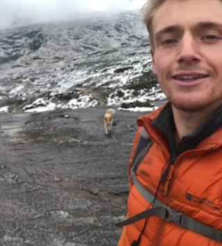 Illustration de l'article : Perdu à 4 700 mètres d’altitude, un randonneur suit un chien mystérieux pour retrouver son chemin (vidéo)