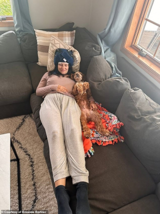 Illustration de l'article : Ignorant qu’elle souffre d’un cancer du sein agressif, son chien le détecte avant les médecins et lui sauve la vie