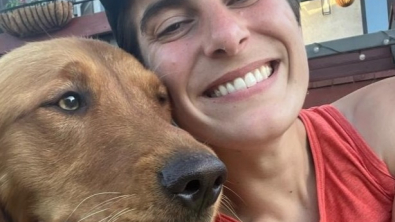 Illustration : "La persévérance d’une femme pour communiquer avec son Golden Retriever, au caractère extrêmement anxieux (vidéo)"