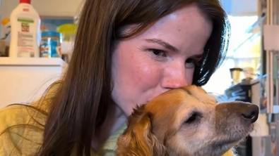 Illustration : Ce chien traumatisé retrouve foi en l’humanité grâce à sa famille d’accueil